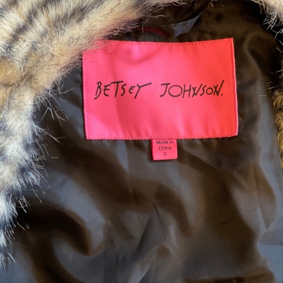 Betsey Johnson Faux Fur Zebra Vest - Picture 4 of 4